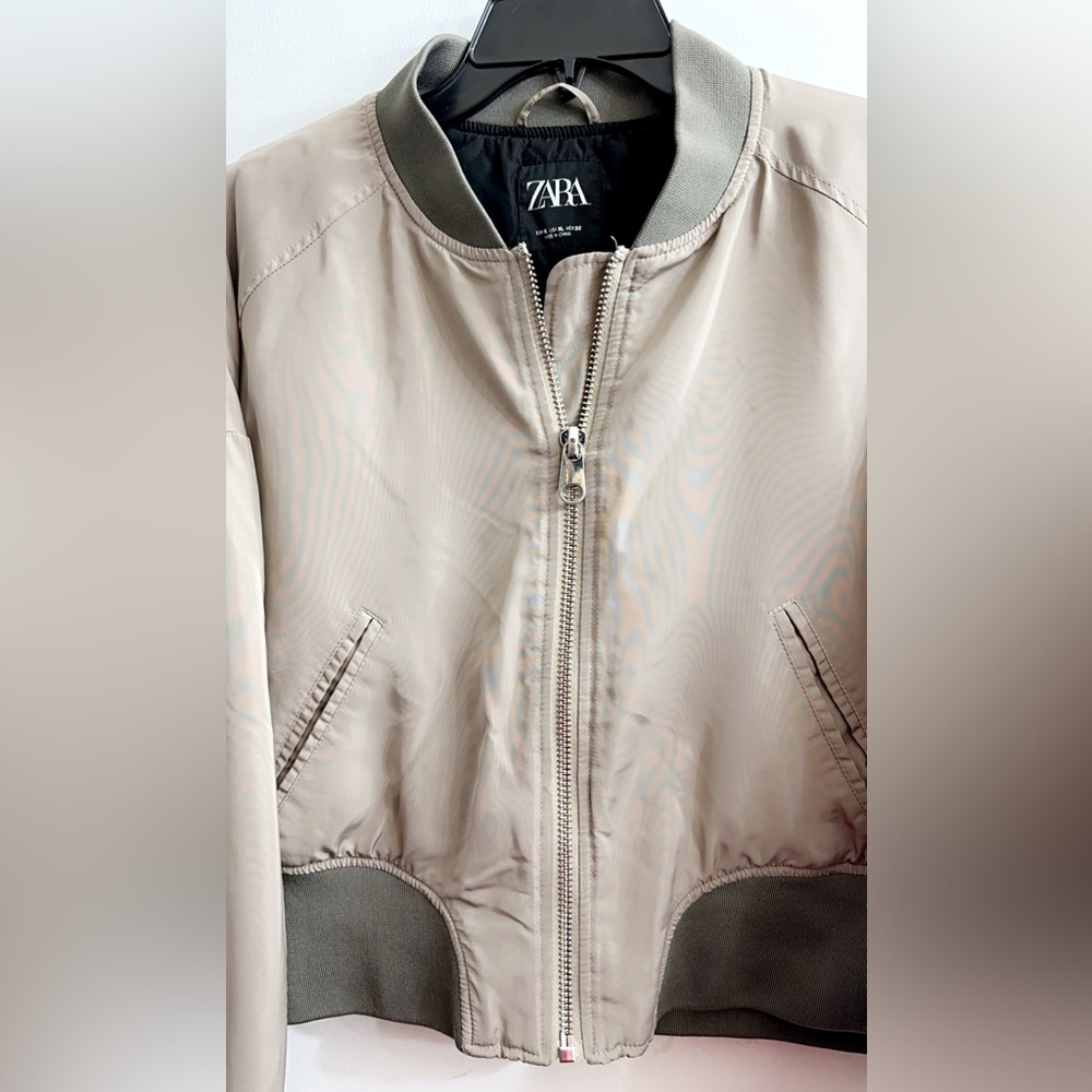 Zara bomber jacket with quilted black lining Size XL PIT TO PIT 23” LENGHT 20” - Picture 10 of 10